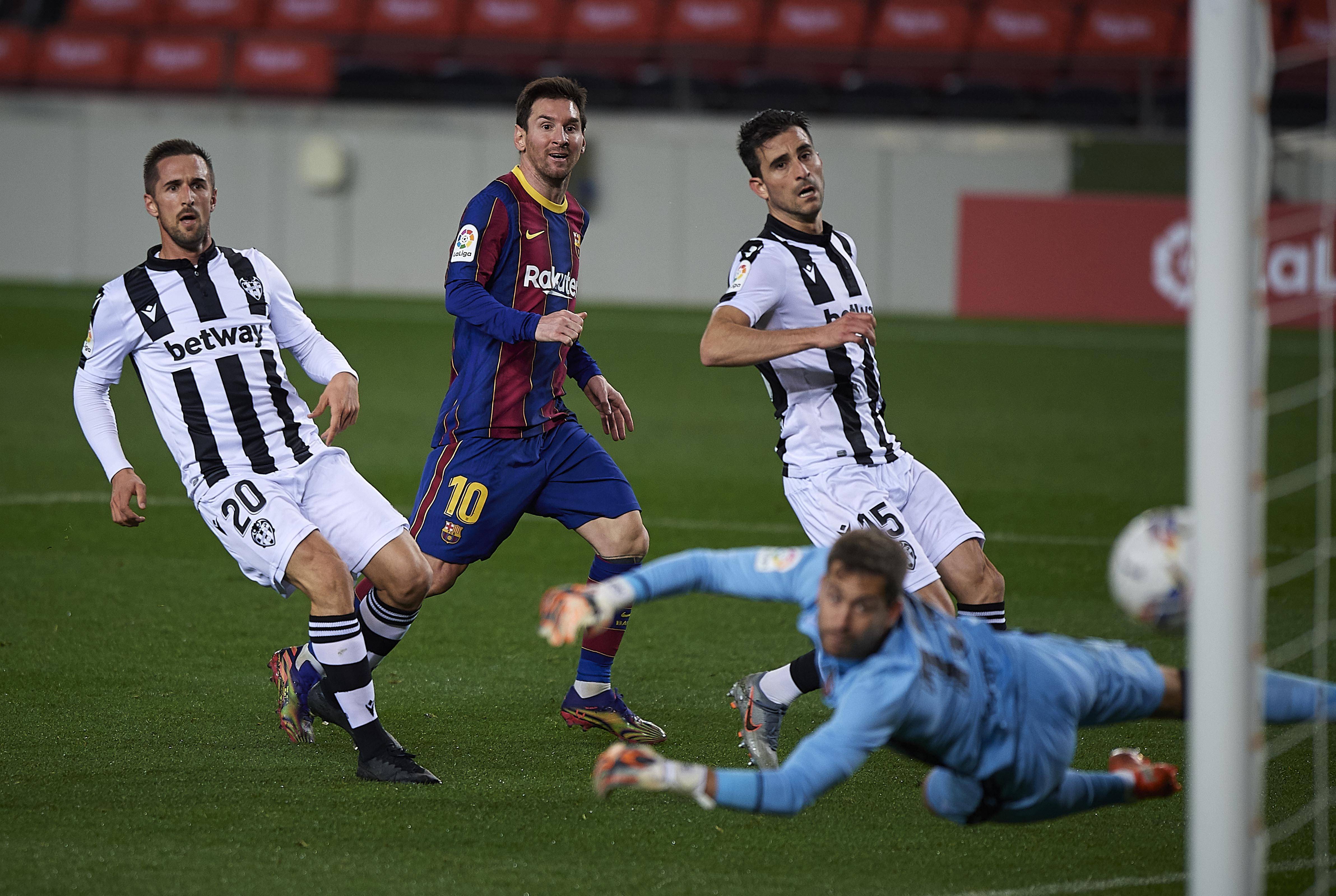 爱游戏全站-广东宏远vs广厦男篮cba季后赛对决最新消息